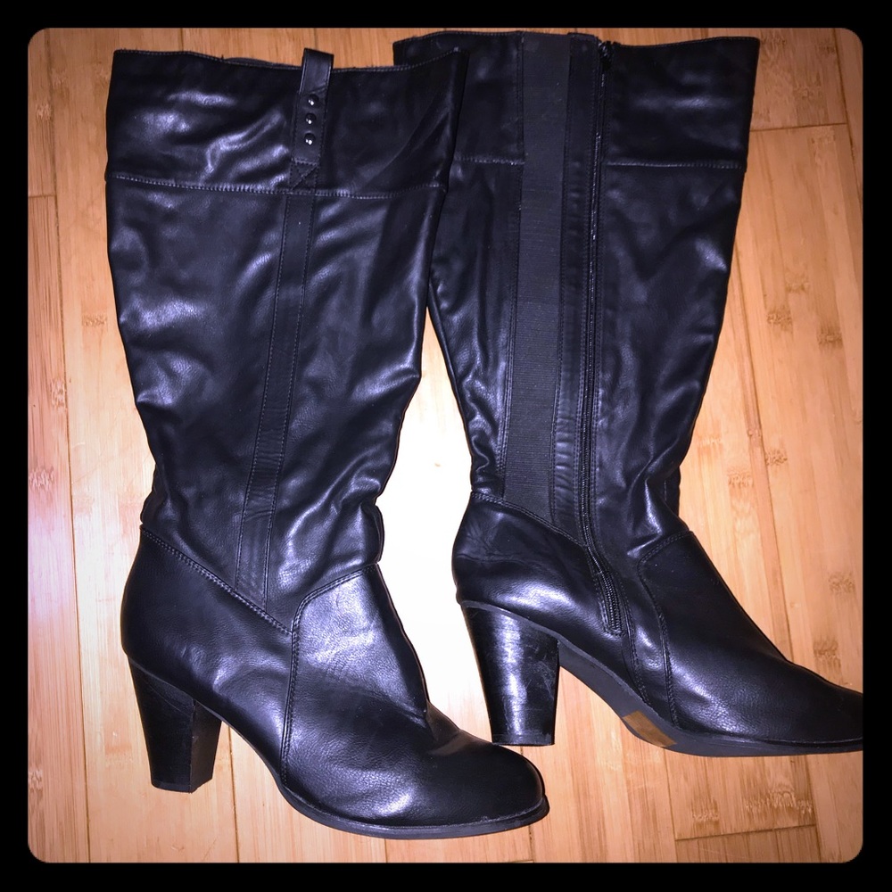 Women’s wide calf Boots